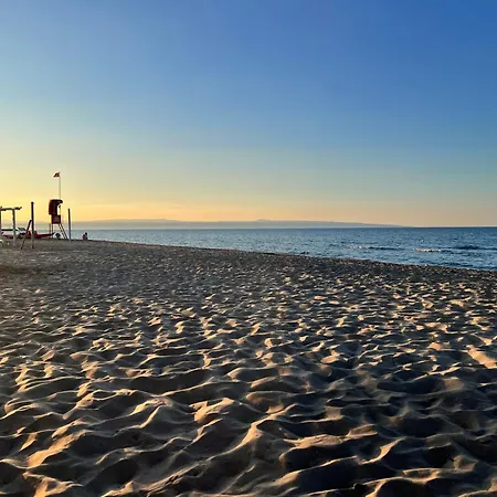 Aurora Beach & Suite-2